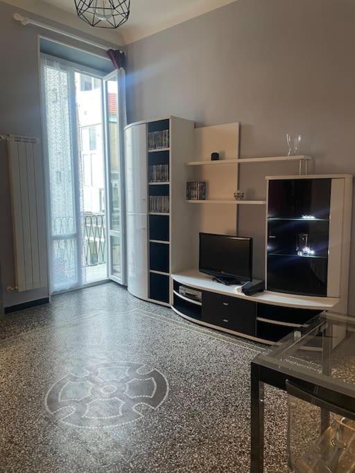 Appartamento Centro Da Marco Savona Esterno foto